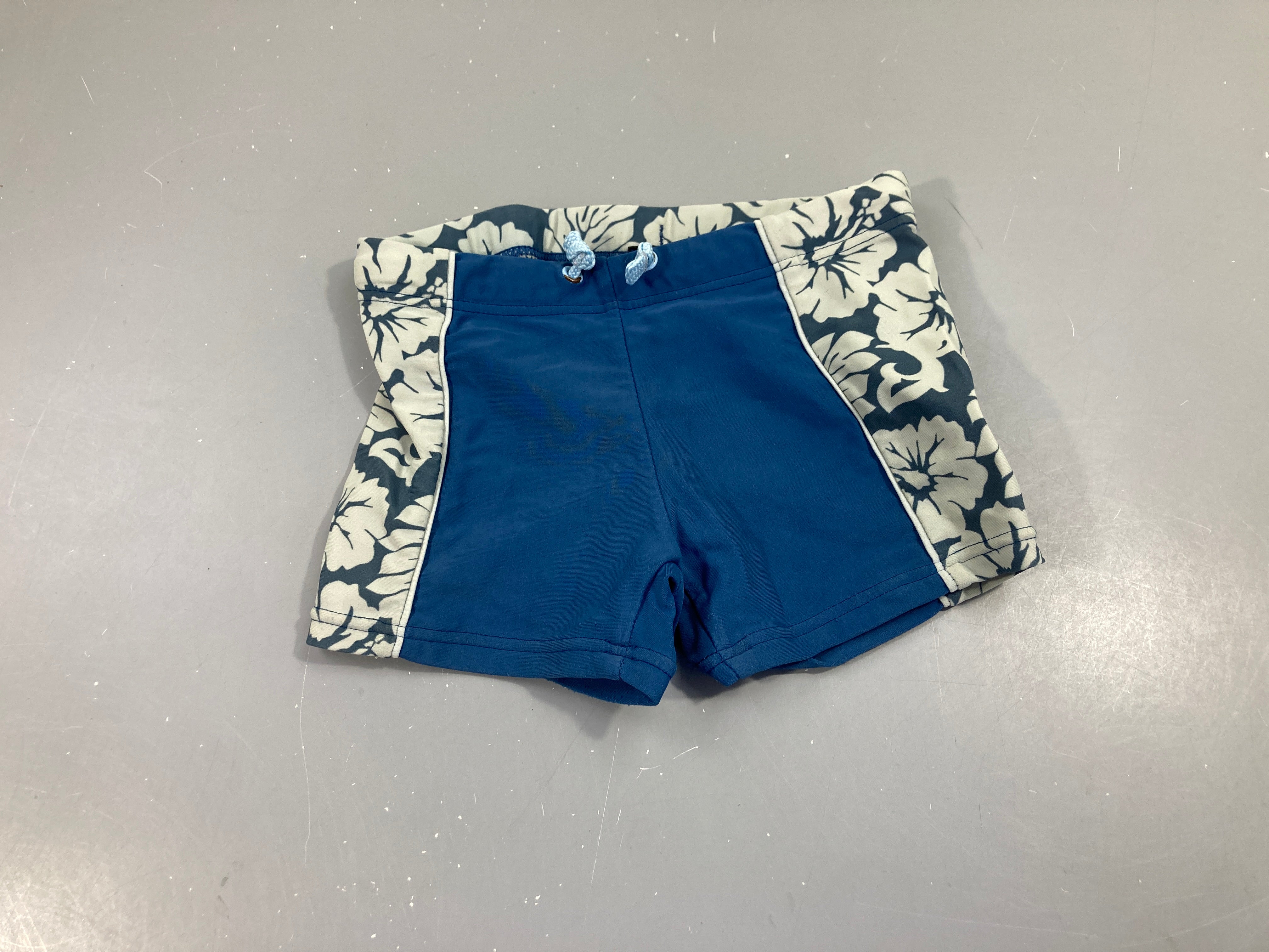 Maillot bleu /fleurs