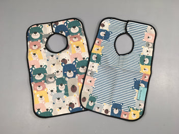 Lot de 2 bavoirs plastifiés motifs ours 70% polyester 30% coton