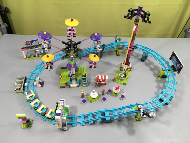 Lego friends 41130 Les montagnes russes du parc d'attractions, manque plusieurs pièces, tel que sur la photo, moins cher chez Petit Kiwi