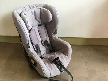 Axiss siège-auto pivotant gris groupe 1 (9-18kg) Bon état!