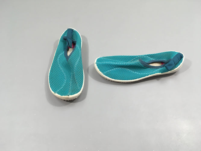 Chaussures d'eau turquoises, moins cher chez Petit Kiwi