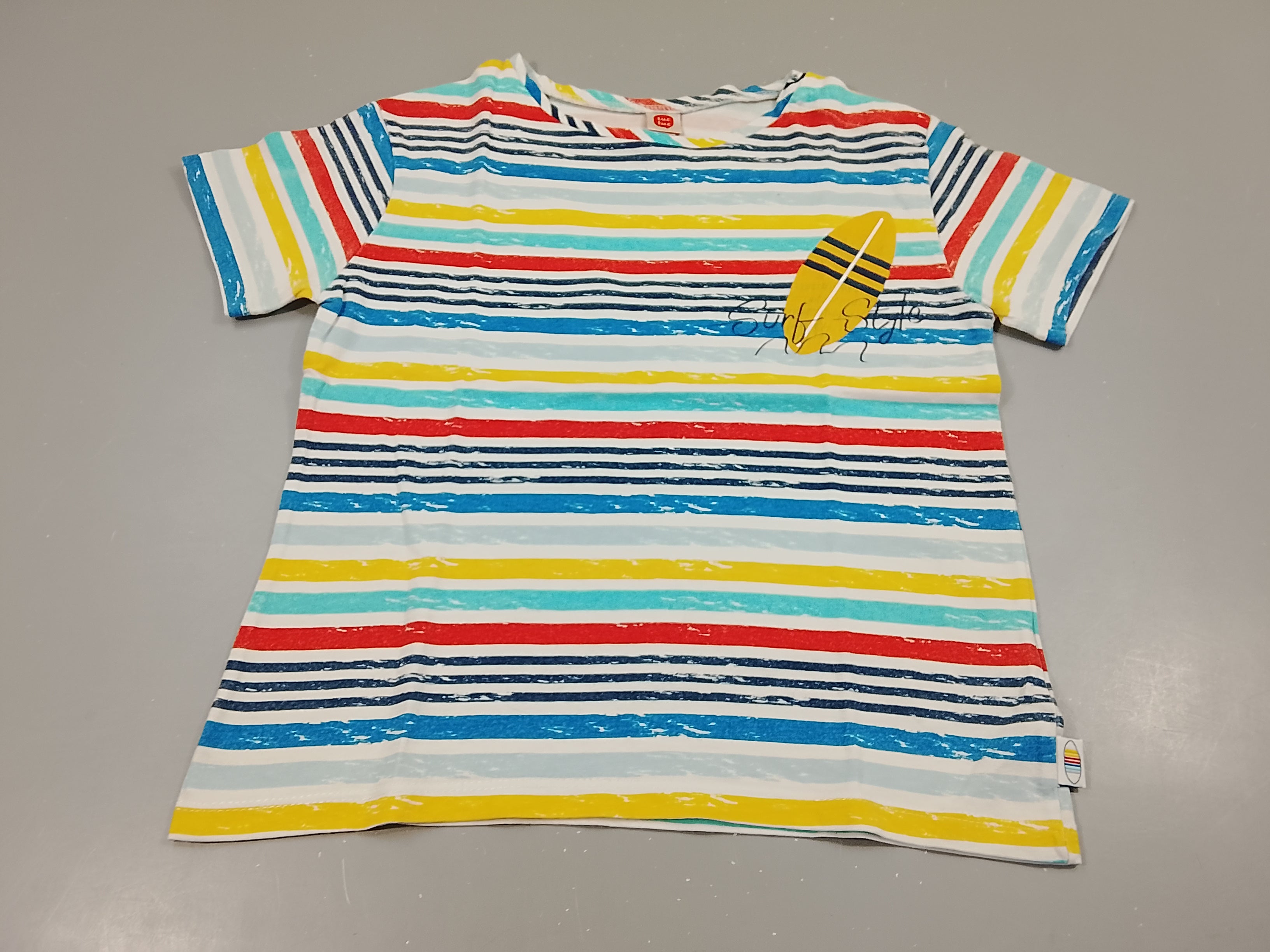 T-shirt m.c blanc rayé multicolore , planche de surf