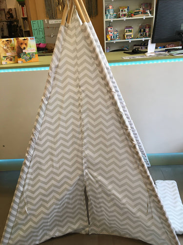 Tente tipi blanche chevrons gris, atmosphera, moins cher chez Petit Kiwi