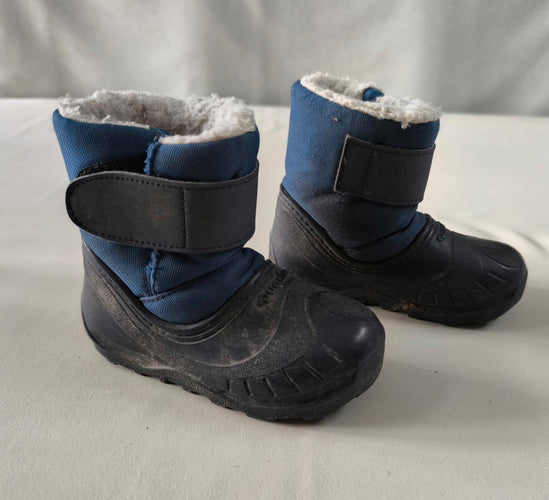 Bottes de neige bleues (à relaver), 22-23, moins cher chez Petit Kiwi