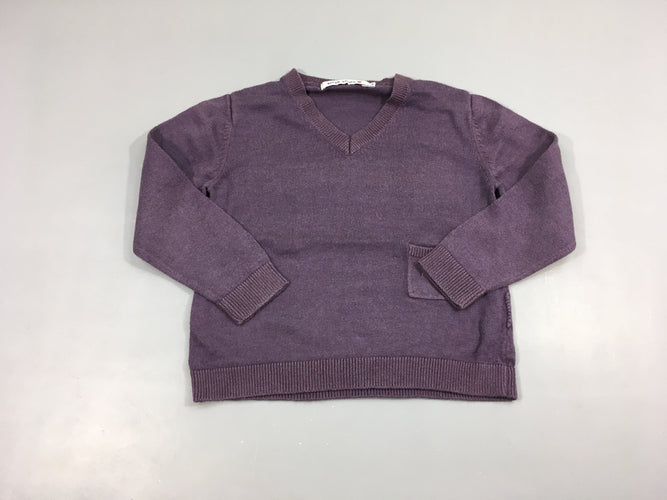 Pull col V mauve, légèrement bouloché 55%coton 30%bamboo 15%laine (taille petit comme un 18-24m), moins cher chez Petit Kiwi