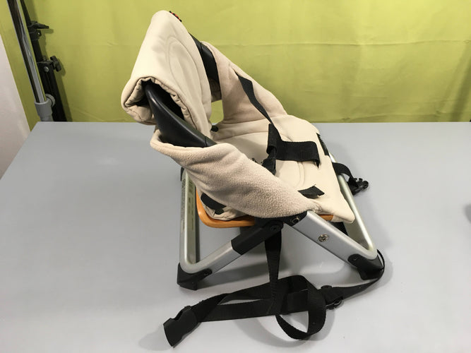 Chaise haute de voyage Lima CONCORD beige accoudoirs un peu boulochés - prix neuf 79€, une pression cassée à l'arrière, moins cher chez Petit Kiwi