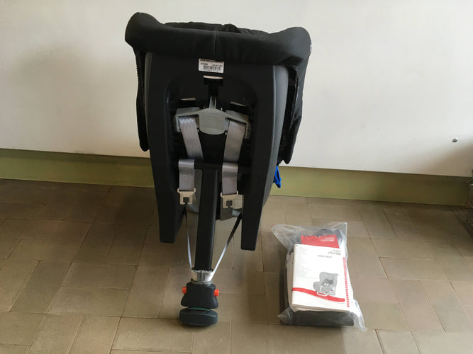 Siège auto Max Way Cos.mos Black - Romer Britax- groupe auto 1/2 conçu pour les enfants de 9 kg à 25 kg, soit de 9 mois à 6 ans environ. Il permet de voyager en position dos à la route d'environ 9 kg à 25 kg., moins cher chez Petit Kiwi