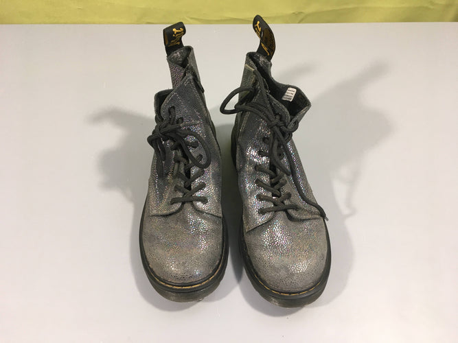 Dr. Martens noires argenté 34- Quelques éraflures, moins cher chez Petit Kiwi