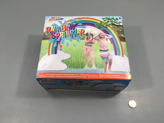 Rainbow Sprinkler (Jamais servi) +3a 1m20 /60cmBoite un peu abimée, moins cher chez Petit Kiwi