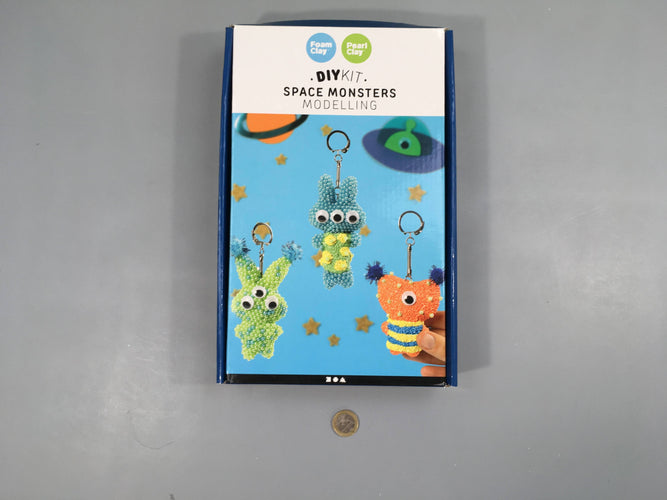 Etat neuf-DIYKIT Space Monsters Modeling-Complet, moins cher chez Petit Kiwi