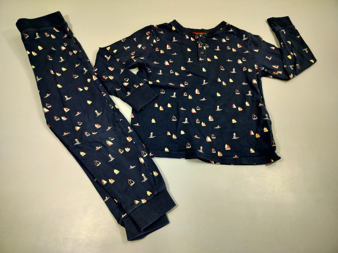 Pyjama 2pcs jersey bleu marine motifs voiliers et phares 100% coton, moins cher chez Petit Kiwi