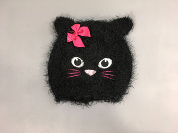 Bonnet noir duveteux chat